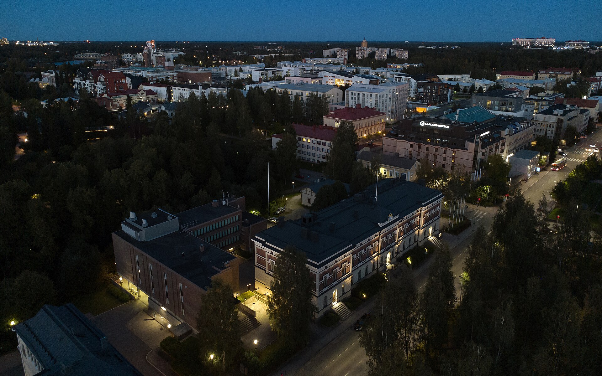Toimistomarkkina 2026: Turku ja Oulu vahvoilla, pääkaupunkiseudulla vuokralaisen markkina